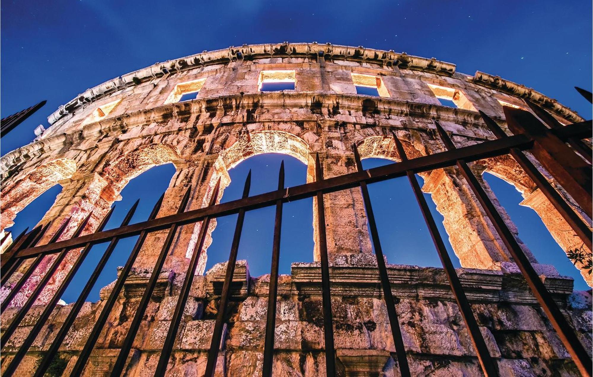 Awesome Apartment In Pula With Wifi Buitenkant foto